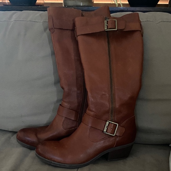 New leather brown boots - Picture 1 of 12